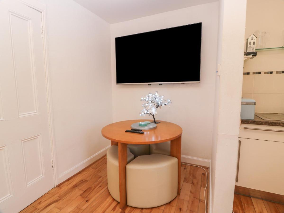 Silverbells Apartment Millport